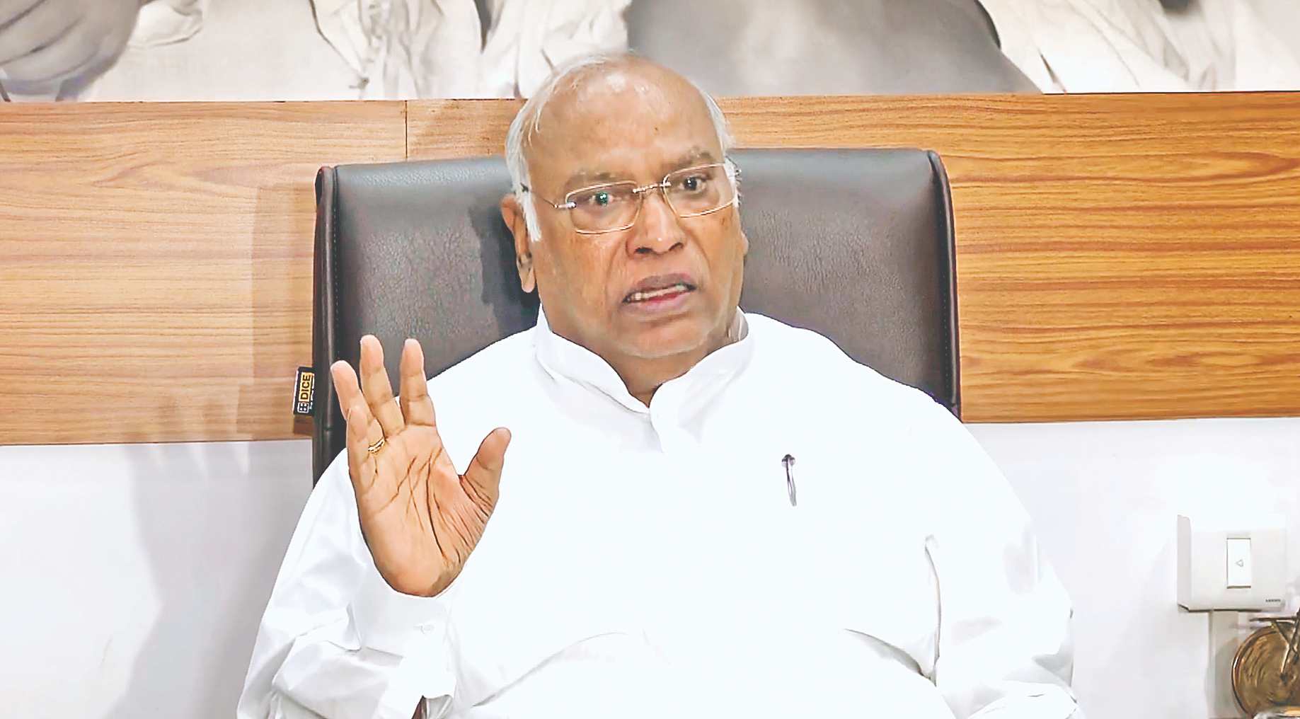 चीन के मामले पर संसद और देश को विश्वास में लें प्रधानमंत्री: कांग्रेस