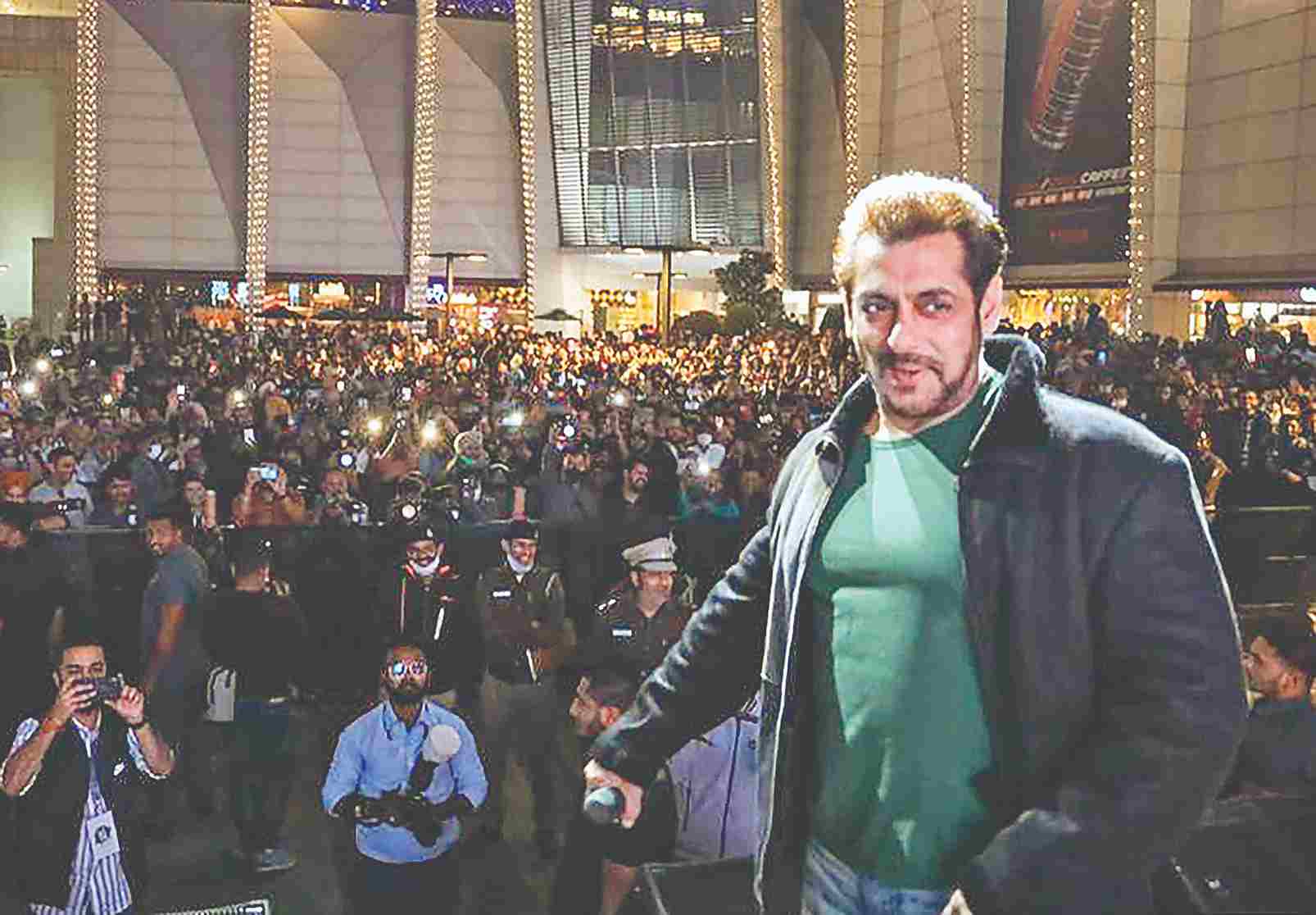 मुंबई पुलिस को मिला सलमान से पांच करोड़ रुपये की रंगदारी मांगने का संदेश, जांच शुरू