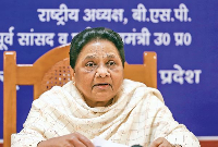 मायावती ने अखिलेश यादव से जाट समाज से माफी मांगने को कहा