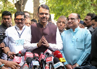 महाराष्ट्र विधान परिषद चुनाव: फडणवीस ने मतदाताओं से बड़ी संख्या में मतदान करने की अपील की