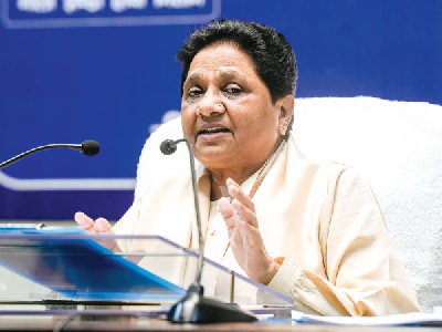 'वंदे मातरम्' पर हो रही राजनीति ठीक नहीं, सरकारें जनहित के मुद्दों पर ध्यान दें: मायावती