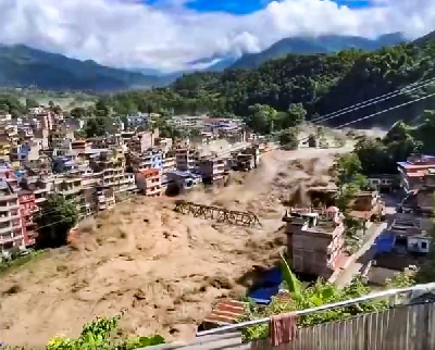 नेपाल में अचानक बाढ़ की स्थिति: सम्राट चौधरी का अधिकारियों को पूरी तरह अलर्ट रहने का निर्देश