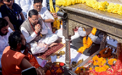 प्रधानमंत्री मोदी के निर्वाचित प्रतिनिधि के रूप में 25 साल पूरे होने पर धामी ने किया गंगा पूजन